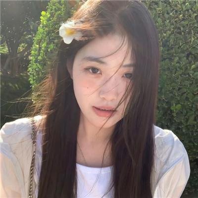 演员莎姬·贝兹